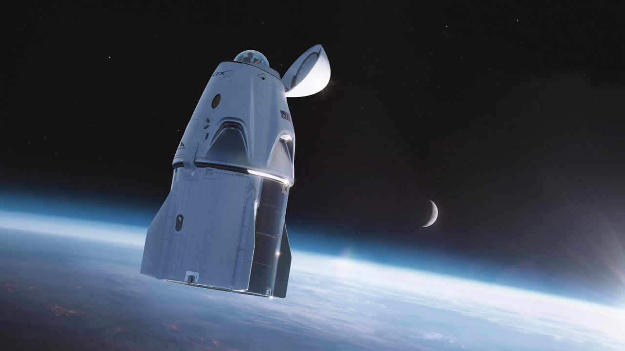 ​В SpaceX заметили рост спроса на частные миссии